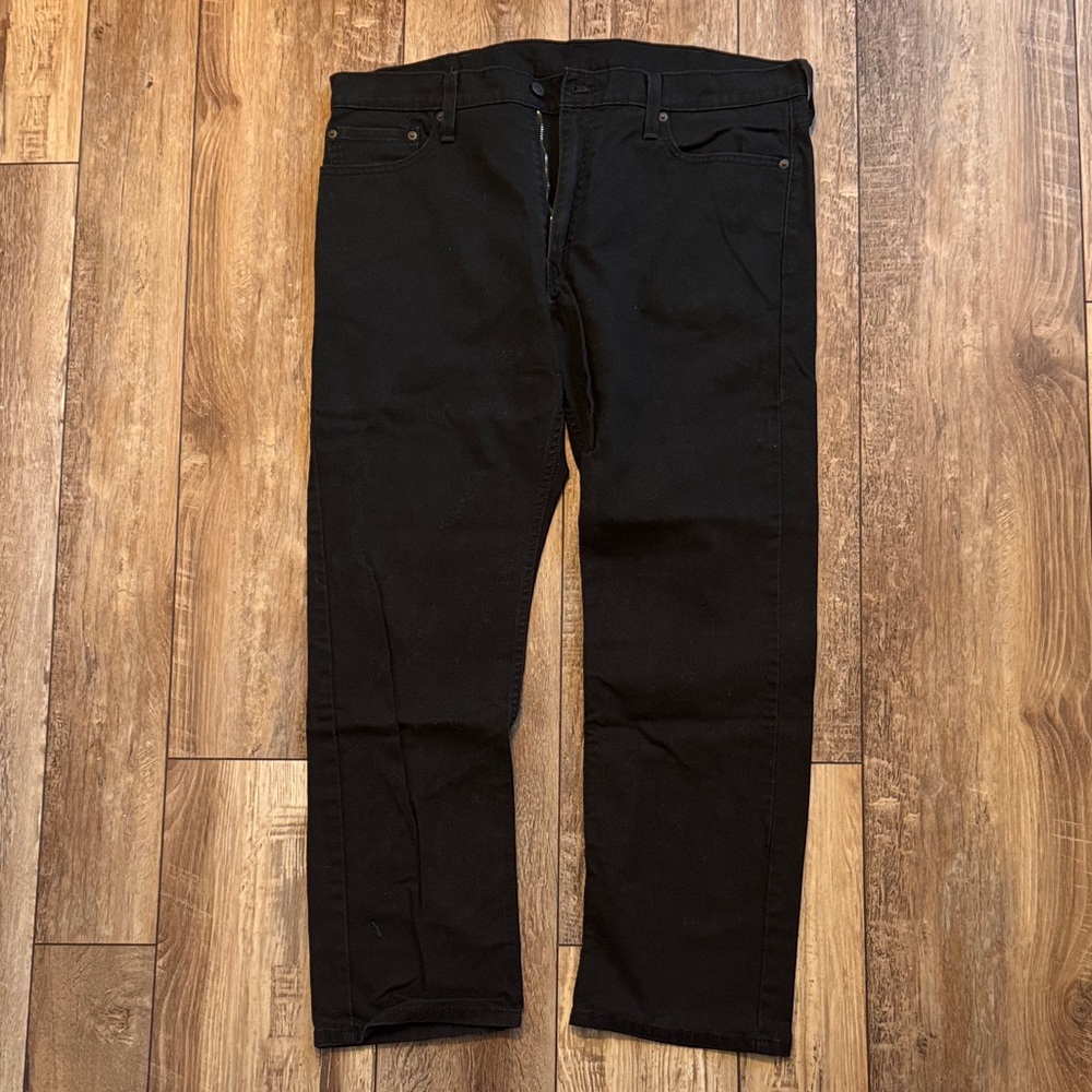 Men's Black Levi’s Jeans straight fit 38x30
